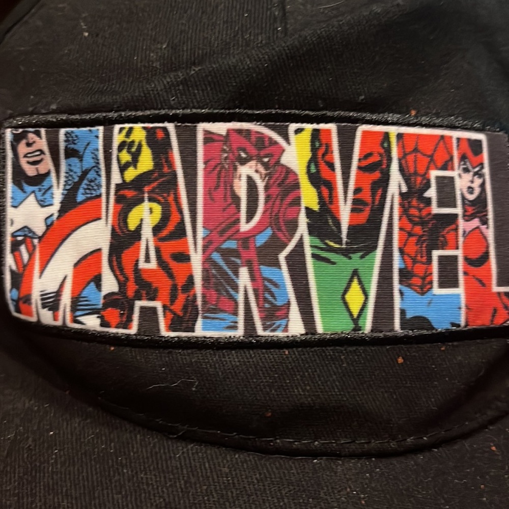 Marvel Cap - Picture 2 of 6